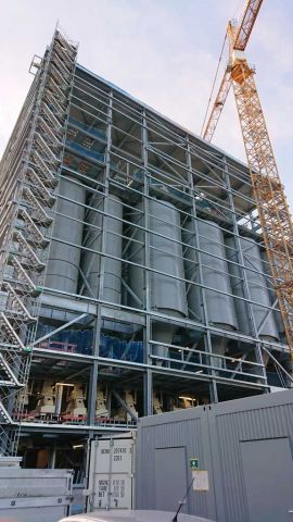 Montage einer Gemenge-Anlage (Glaswerk)